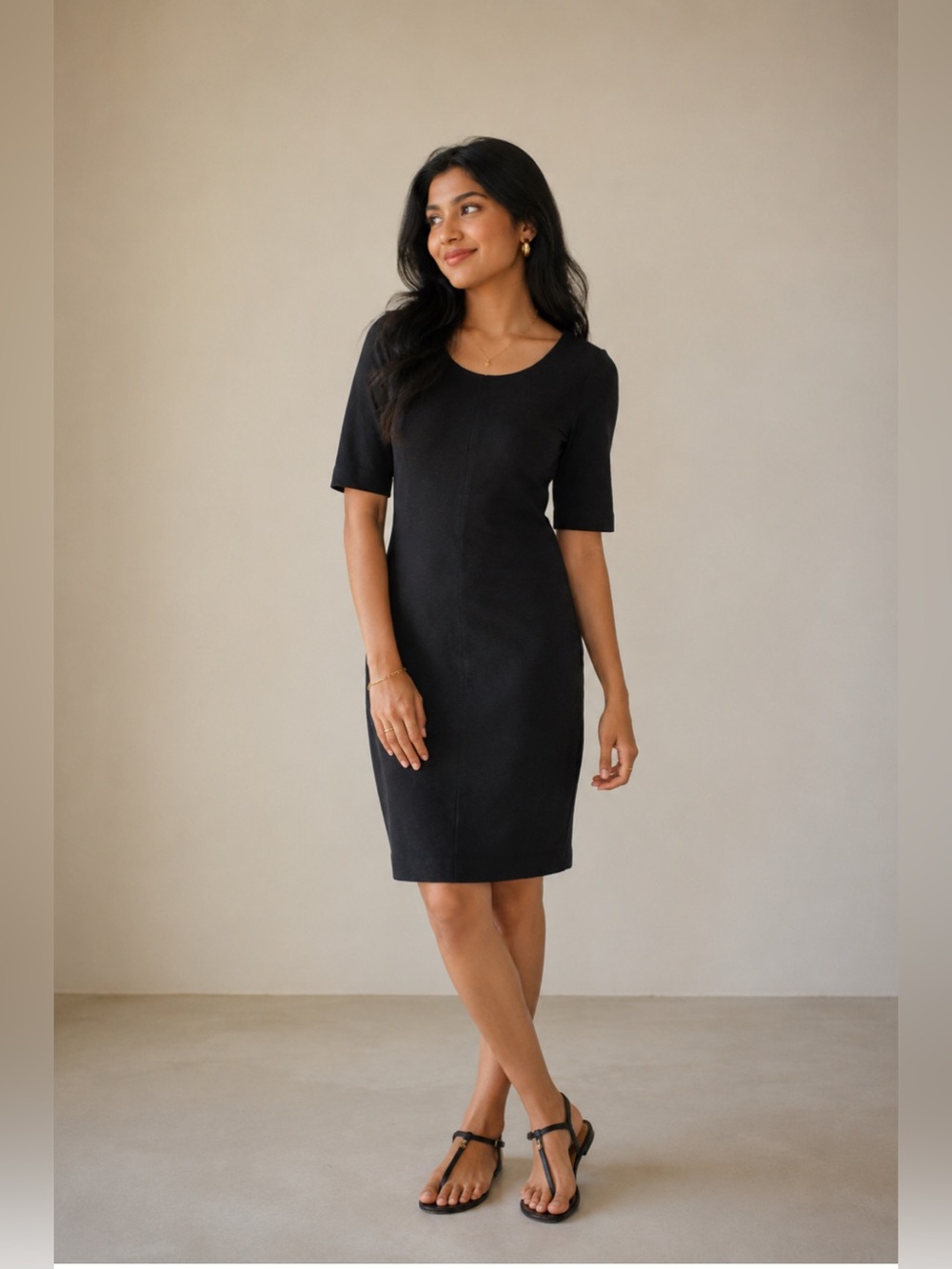 Diane Von Furstenberg Black Scoop Neck Short Sleeve Sheath Dress